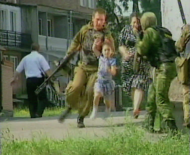 Захват школы на новой земле 1998 год Захват школы на новой земле 1998 год