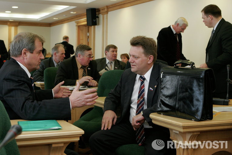 Ба, знакомые все лица: депутаты облдумы в объективах фотокамер Ба, знакомые все лица: депутаты облдумы в объективах фотокамер