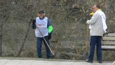 Новости подождут: журналисты Томска убрали набережную реки Ушайки Новости подождут: журналисты Томска убрали набережную реки Ушайки