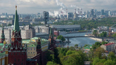 Вид на башни Московского Кремля. Архивное фото Вид на башни Московского Кремля. Архивное фото
