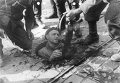 Сдача в плен бойца польского сопротивления. 6-ое октября 1944. Сдача в плен бойца польского сопротивления. 6-ое октября 1944.