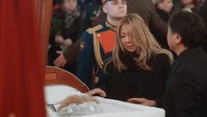 Церемония прощания с вице-спикером Государственной Думы РФ Людмилой Швецовой в Москве Церемония прощания с вице-спикером Государственной Думы РФ Людмилой Швецовой в Москве