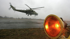Вертолет МИ 24 ВП взлетает во время учебно-тренировочных полетов. Архивное фото Вертолет МИ 24 ВП взлетает во время учебно-тренировочных полетов. Архивное фото