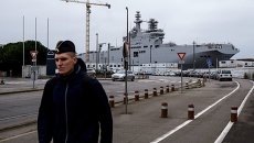 Десантный вертолетоносный корабль-док Севастополь типа Мистраль на судостроительном заводе фирмы STX Europe в городе Сен-Назер Десантный вертолетоносный корабль-док Севастополь типа Мистраль на судостроительном заводе фирмы STX Europe в городе Сен-Назер