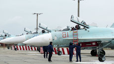 Самолеты Су-27 СМ, прибывшие в расположение 62-го истребительного авиаполка 27-й смешанной авиадивизии ВВС России, базирующийся на аэродроме Бельбек под Севастополем Самолеты Су-27 СМ, прибывшие в расположение 62-го истребительного авиаполка 27-й смешанной авиадивизии ВВС России, базирующийся на аэродроме Бельбек под Севастополем