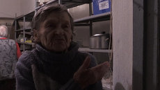 Жители Донбасса прятались от обстрелов в бомбоубежищах Жители Донбасса прятались от обстрелов в бомбоубежищах