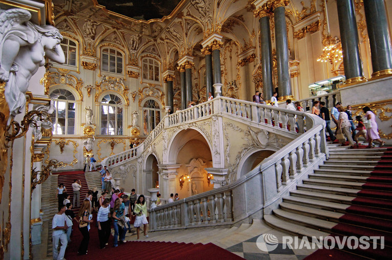 Эрмитаж иорданская лестница фото