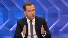 Медведев об ослаблении рубля, импортозамещении и санкциях против РФ Медведев об ослаблении рубля, импортозамещении и санкциях против РФ