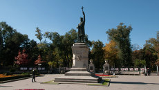 Памятник Стефану Великому в Кишиневе, Молдавия Памятник Стефану Великому в Кишиневе, Молдавия