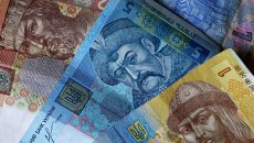 Денежные купюры и монеты США и Украины Денежные купюры и монеты США и Украины