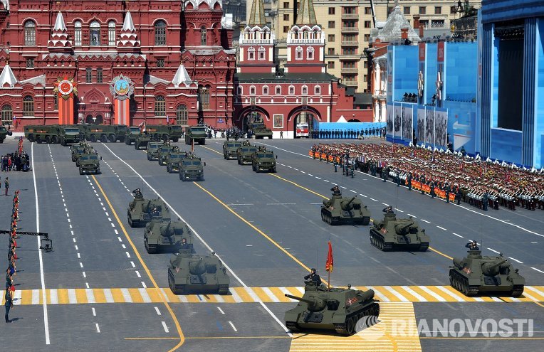 Парад военной техники фото