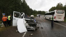 На месте ДТП с участием микроавтобуса и рейсового автобуса в Красноярском крае На месте ДТП с участием микроавтобуса и рейсового автобуса в Красноярском крае