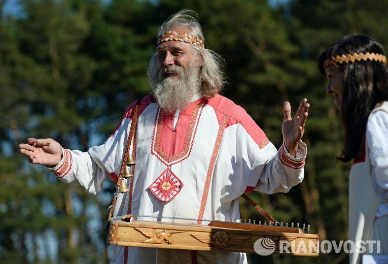 Участник девятого ежегодного фестиваля исторических клубов Воиново поле Участник девятого ежегодного фестиваля исторических клубов Воиново поле