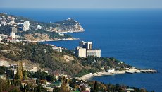 Вид на южный берег Крыма. Архивное фото Вид на южный берег Крыма. Архивное фото