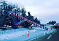 Легкомоторный самолет Вильга-35 совершил жесткую посадку на Ярославском шоссе в Московской области Легкомоторный самолет Вильга-35 совершил жесткую посадку на Ярославском шоссе в Московской области