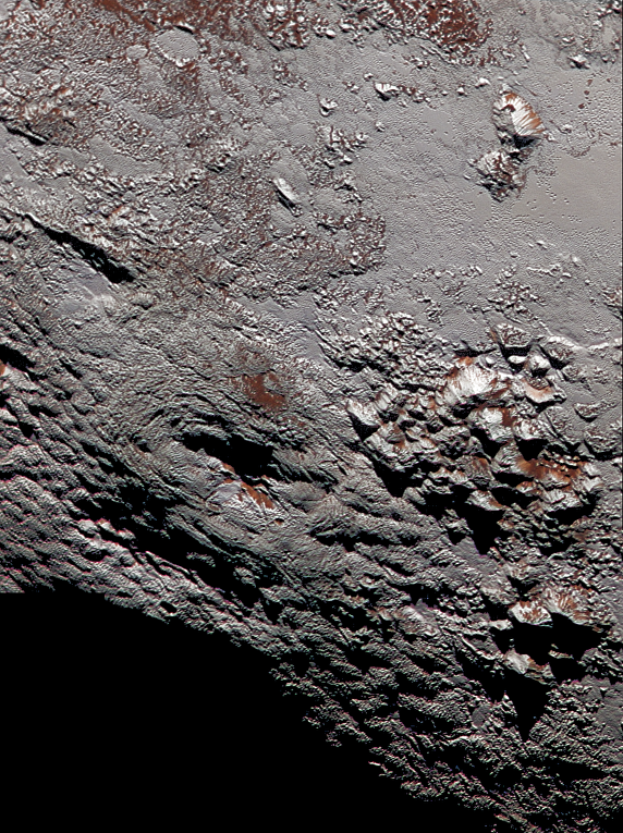 Поверхность Плутона снятая автоматической межпланетной станцией New Horizons. Июль 2015 Поверхность Плутона снятая автоматической межпланетной станцией New Horizons. Июль 2015