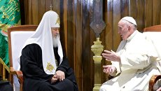 Встреча патриарха Московского и всея Руси Кирилла с папой Римским Франциском. Архивное фото Встреча патриарха Московского и всея Руси Кирилла с папой Римским Франциском. Архивное фото