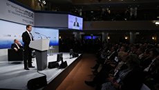 Председатель правительства РФ Дмитрий Медведев выступает на Мюнхенской конференции по вопросам политики безопасности Председатель правительства РФ Дмитрий Медведев выступает на Мюнхенской конференции по вопросам политики безопасности