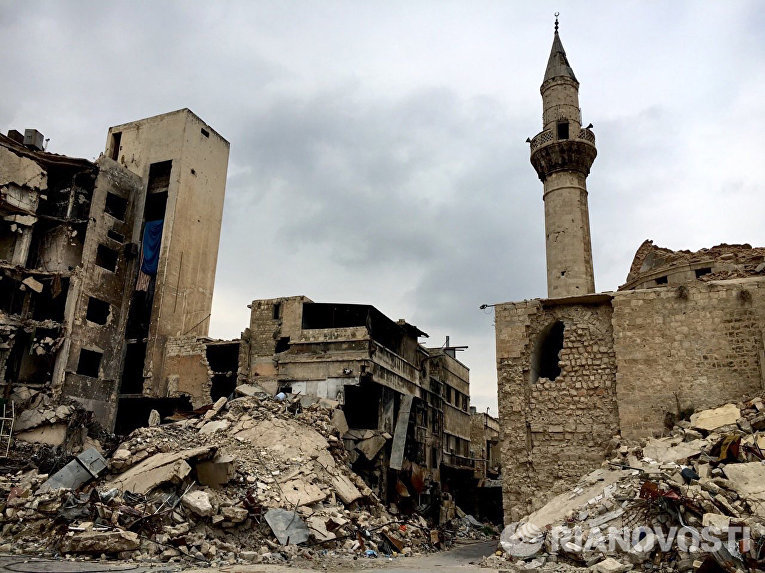 На одной из улиц в историческом центре в Алеппо На одной из улиц в историческом центре в Алеппо