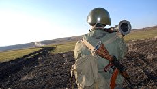 Бойцы ополчения ДНР на линии разграничения. Архивное фото Бойцы ополчения ДНР на линии разграничения. Архивное фото