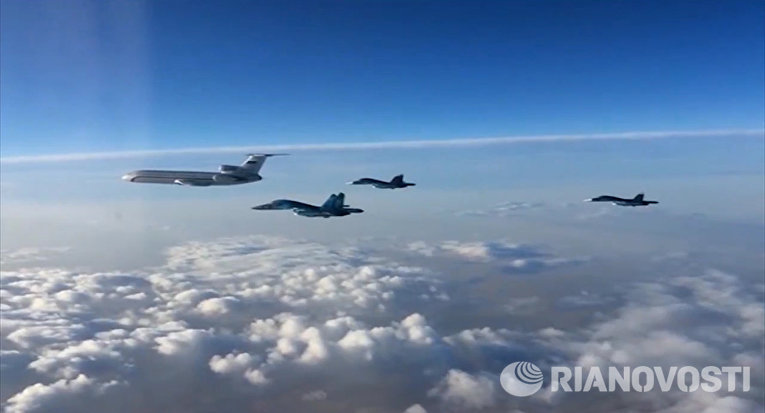 Вылет первой группы самолетов ВКС с авиабазы Хмеймим в пункты постоянного базирования на территории России Вылет первой группы самолетов ВКС с авиабазы Хмеймим в пункты постоянного базирования на территории России