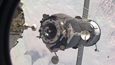 Стыковка космического грузовика Прогресс-МС с МКС. Архивное фото Стыковка космического грузовика Прогресс-МС с МКС. Архивное фото