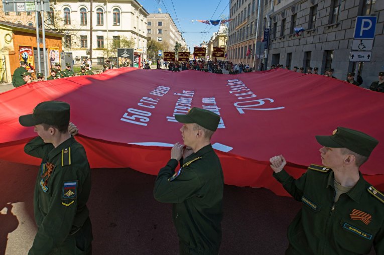 Патриотическая акция Бессмертный полк в Санкт-Петербурге Патриотическая акция Бессмертный полк в Санкт-Петербурге