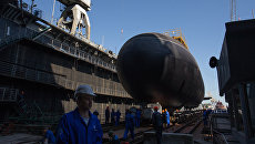 Торжественная церемония спуска дизель-электрической подводной лодки проекта 636 Варшавянка Колпино на Адмиралтейских верфях в Санкт-Петербурге Торжественная церемония спуска дизель-электрической подводной лодки проекта 636 Варшавянка Колпино на Адмиралтейских верфях в Санкт-Петербурге
