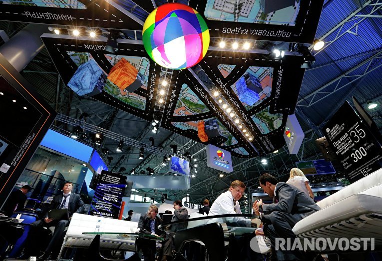 Павильон компании Роснано на XIX Петербургском международном экономическом форуме Павильон компании Роснано на XIX Петербургском международном экономическом форуме