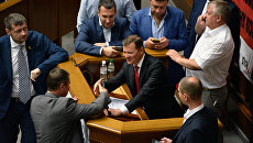 Лидер фракции Радикальной партии Олег Ляшко на заседании Рады Украины. Архивное фото Лидер фракции Радикальной партии Олег Ляшко на заседании Рады Украины. Архивное фото