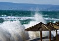 Шторм на Черном море у поселка Приморский под Феодосией Шторм на Черном море у поселка Приморский под Феодосией