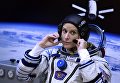 Член основного экипажа 48/49-й экспедиции на Международную космическую станцию астронавт НАСА Кэтлин Рубинс перед пуском ракеты-носителя Член основного экипажа 48/49-й экспедиции на Международную космическую станцию астронавт НАСА Кэтлин Рубинс перед пуском ракеты-носителя