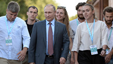 Посещение президентом РФ В. Путиным Всероссийского молодежного образовательного форума Таврида. Архивное фото Посещение президентом РФ В. Путиным Всероссийского молодежного образовательного форума Таврида. Архивное фото
