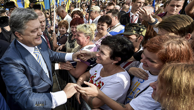 Опрос показал, как украинцы воспринимают деятельность Порошенко