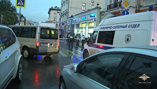Полиция освободила заложников в московском банке. Кадры с места ЧП Полиция освободила заложников в московском банке. Кадры с места ЧП