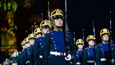 На репетиции торжественного открытия фестиваля Спасская башня на Красной площади в Москве На репетиции торжественного открытия фестиваля Спасская башня на Красной площади в Москве