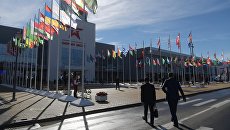 Посетители на открытии Международного военно-технического форума Армия-2016 Посетители на открытии Международного военно-технического форума Армия-2016