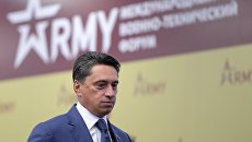 Генеральный директор НПК Уралвагонзавод Олег Сиенко во время подписания договоров в рамках Международного военно-технического форума АРМИЯ-2016 Генеральный директор НПК Уралвагонзавод Олег Сиенко во время подписания договоров в рамках Международного военно-технического форума АРМИЯ-2016