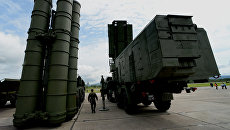 Зенитный ракетный комплекс С-400 Триумф. Архивное фото Зенитный ракетный комплекс С-400 Триумф. Архивное фото