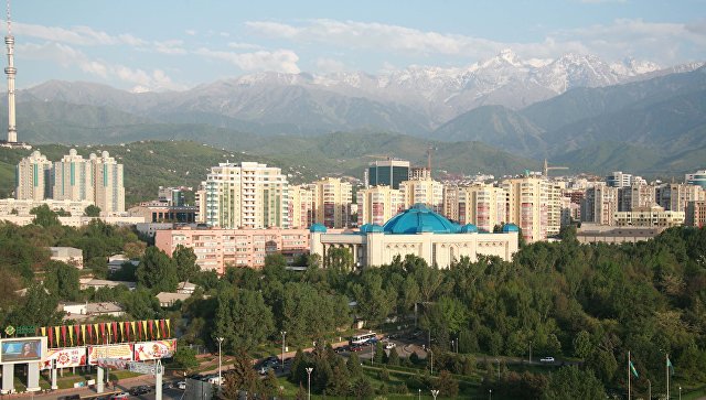 В Алма-Ате неизвестные отобрали оружие у охранника банка