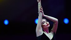 Спортсменка, телеведущая Ляйсан Утяшева выступает на генеральной репетиции шоу Алексей Немов и легенды спорта Спортсменка, телеведущая Ляйсан Утяшева выступает на генеральной репетиции шоу Алексей Немов и легенды спорта