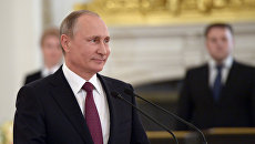 Владимир Путин во время встречи в Кремле с паралимпийской сборной России по летним видам спорта. 19 сентября 2016 Владимир Путин во время встречи в Кремле с паралимпийской сборной России по летним видам спорта. 19 сентября 2016