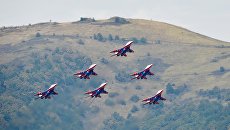 Многоцелевые истребители МиГ-29 пилотажной группы Стрижи на международной выставке Гидроавиасалон-2016 в Геленджике Многоцелевые истребители МиГ-29 пилотажной группы Стрижи на международной выставке Гидроавиасалон-2016 в Геленджике