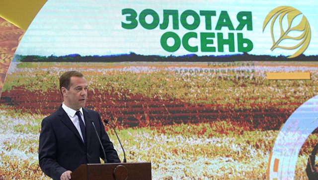 Медведев попробовал мордовский пармезан