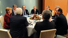 Президент РФ Владимир Путин, федеральный канцлер Германии Ангела Меркель и президент Франции Франсуа Олланд во время трехсторонней переговоров по ситуации в Сириив Берлине. 19 октября 2016 Президент РФ Владимир Путин, федеральный канцлер Германии Ангела Меркель и президент Франции Франсуа Олланд во время трехсторонней переговоров по ситуации в Сириив Берлине. 19 октября 2016