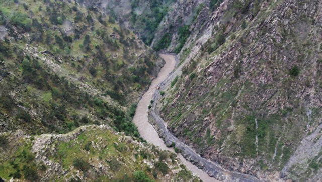 В горах Дагестана машина упала с обрыва, четверо погибли