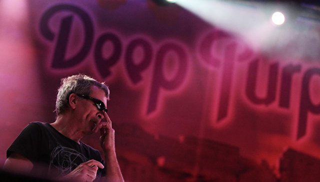 Солист Deep Purple Гиллан пригласил Медведева на свой концерт