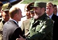 Президент России Владимир Путин и президент Кубы Фидель Кастро в Варадеро. 17 декабря 2000 Президент России Владимир Путин и президент Кубы Фидель Кастро в Варадеро. 17 декабря 2000