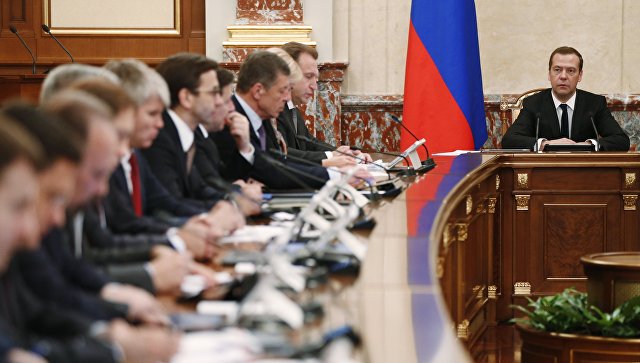 Председатель правительства РФ Дмитрий Медведев проводит заседание кабинета министров РФ в Доме правительства РФ. 8 декабря 2016