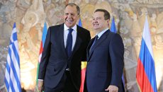 Министр иностранных дел РФ Сергей Лавров и министр иностранных дел Сербии Ивица Дачич перед заседанием Совета глав МИД стран-участниц ОЧЭС в Белграде Министр иностранных дел РФ Сергей Лавров и министр иностранных дел Сербии Ивица Дачич перед заседанием Совета глав МИД стран-участниц ОЧЭС в Белграде